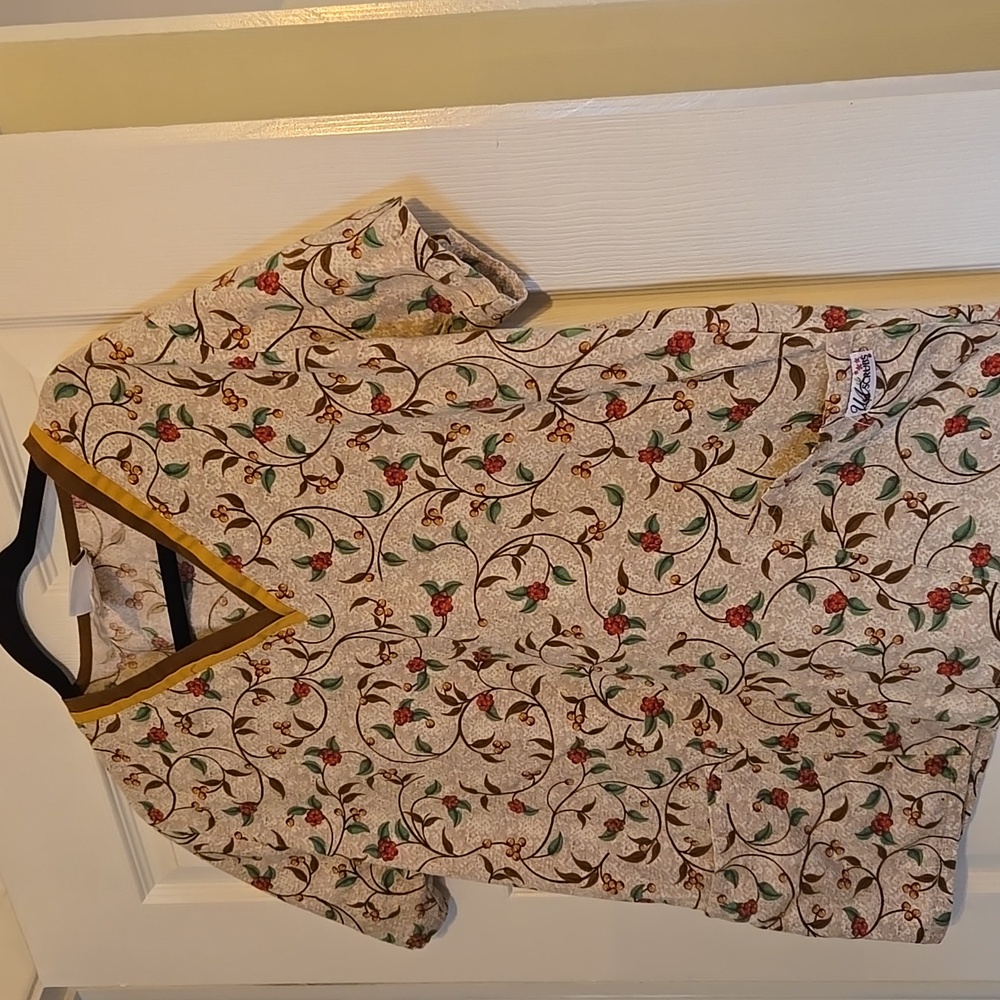 Scrub top